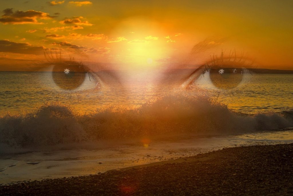 beach-and-eyes-superimposed-sciencefreak-pixabay